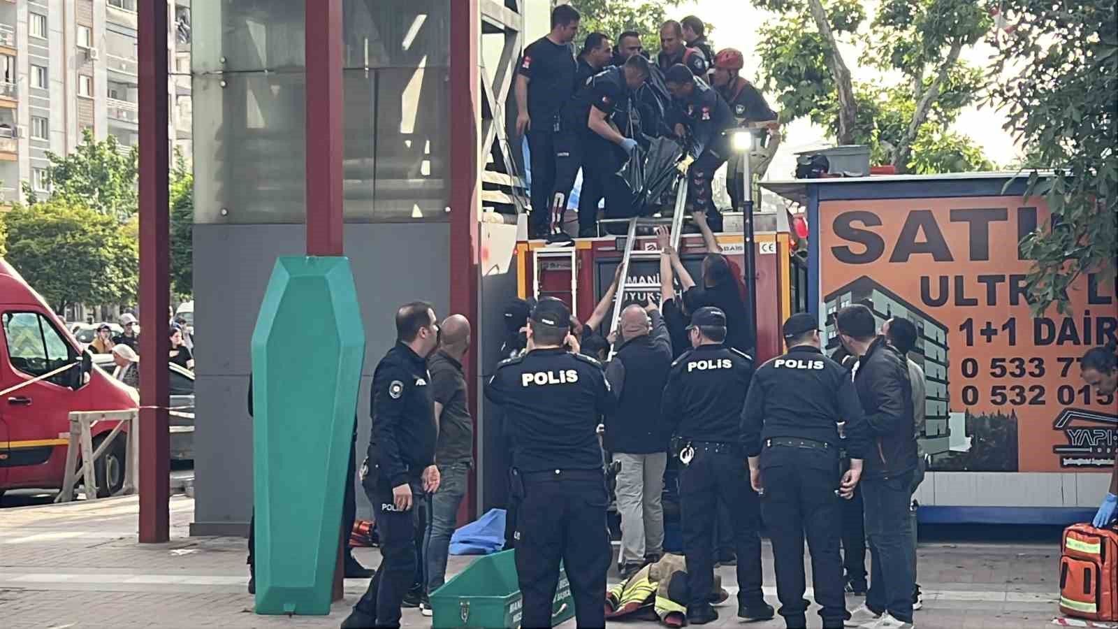 asansor boslugunda sikisan genc hayatini kaybetti 0 vw5N3CCy