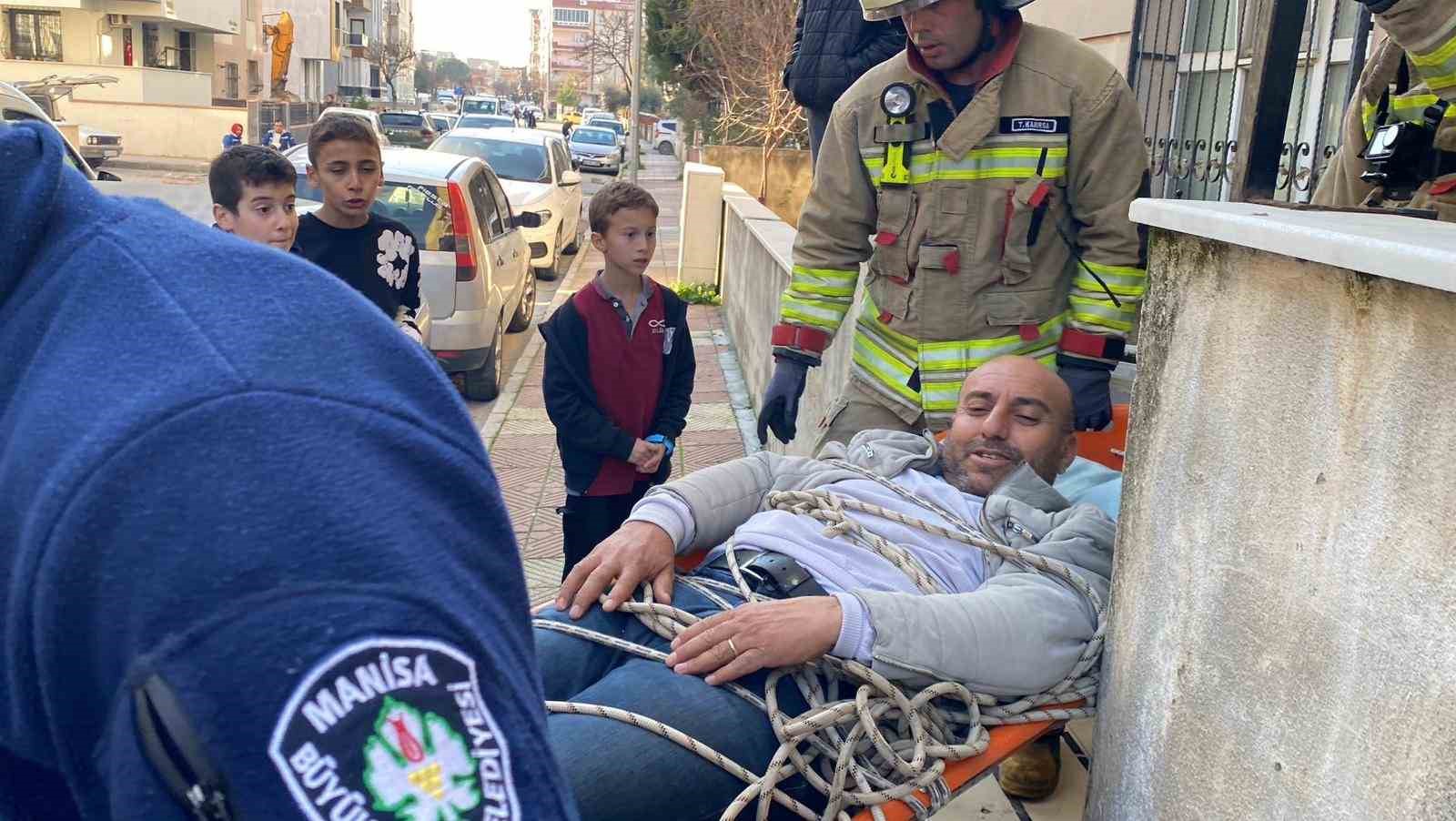 asansor kulesinden dusen guvercin meraklisi yaralandi 0 jhhGGOgv