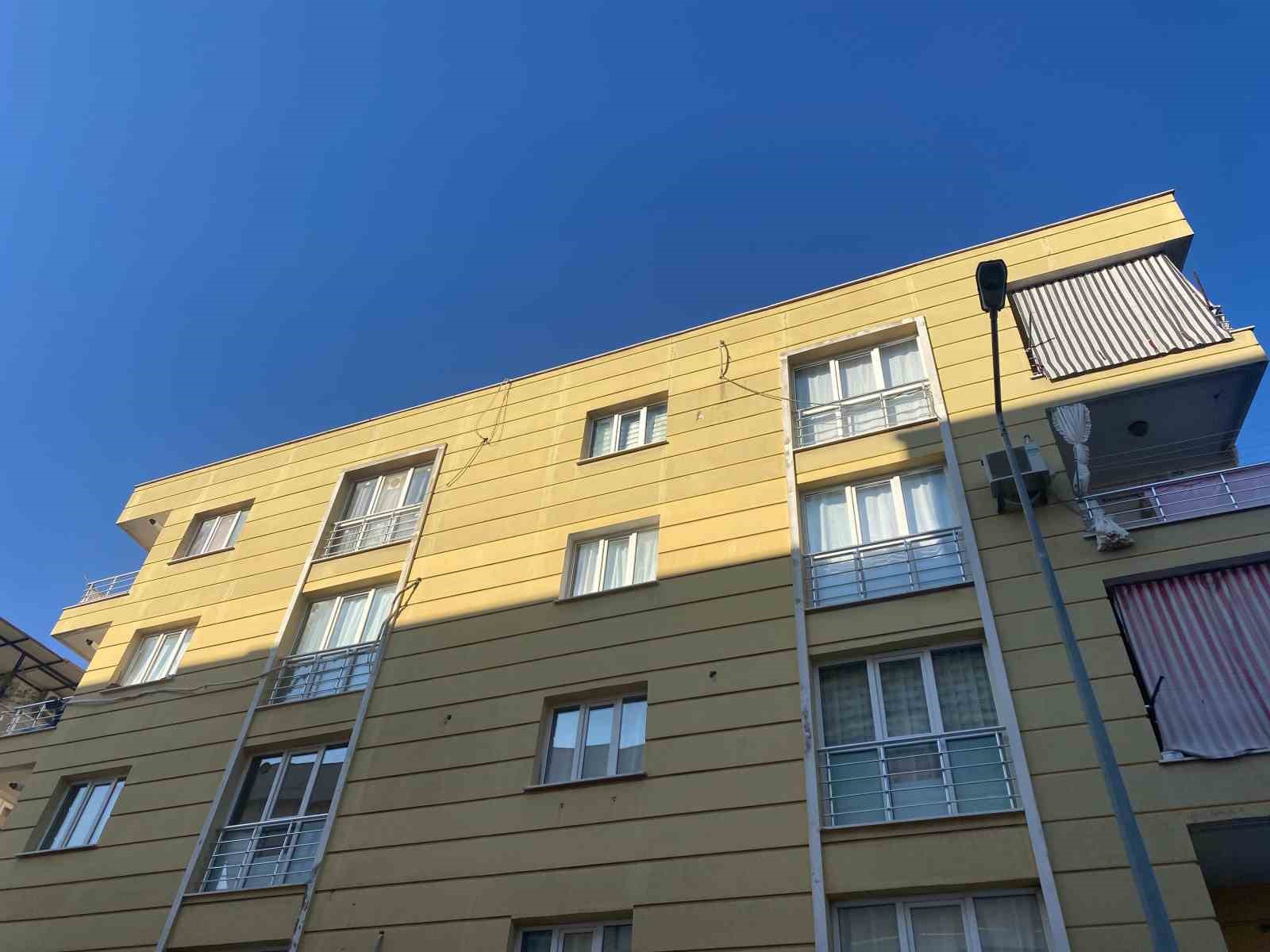asansor kulesinden dusen guvercin meraklisi yaralandi 1 LHeG14EV