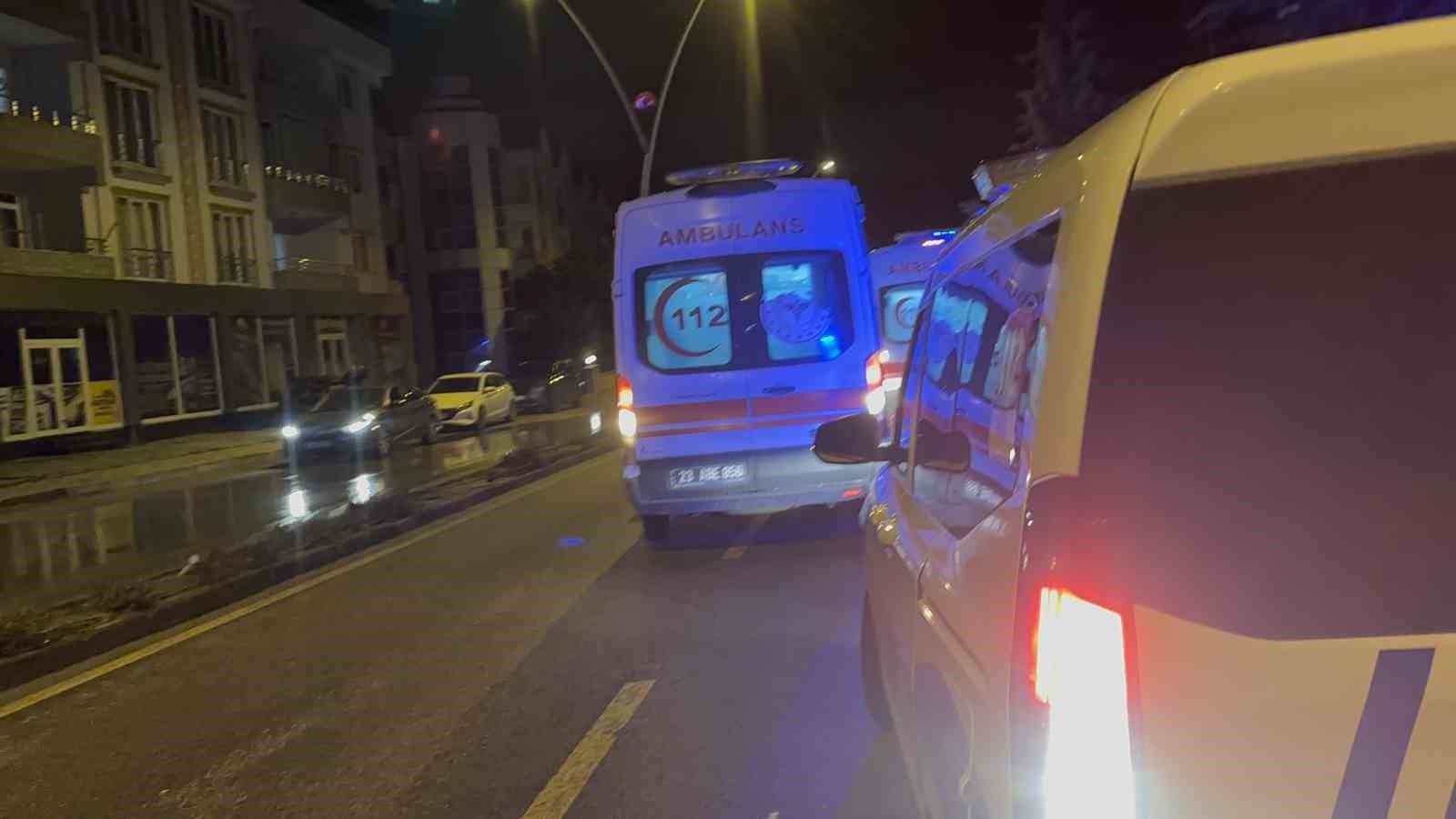 Asansörde mahsur kaldılar, eve gelince hastanelik oldular 4 asansorde mahsur kaldilar eve gelince hastanelik oldular 0 6m1YIO4r