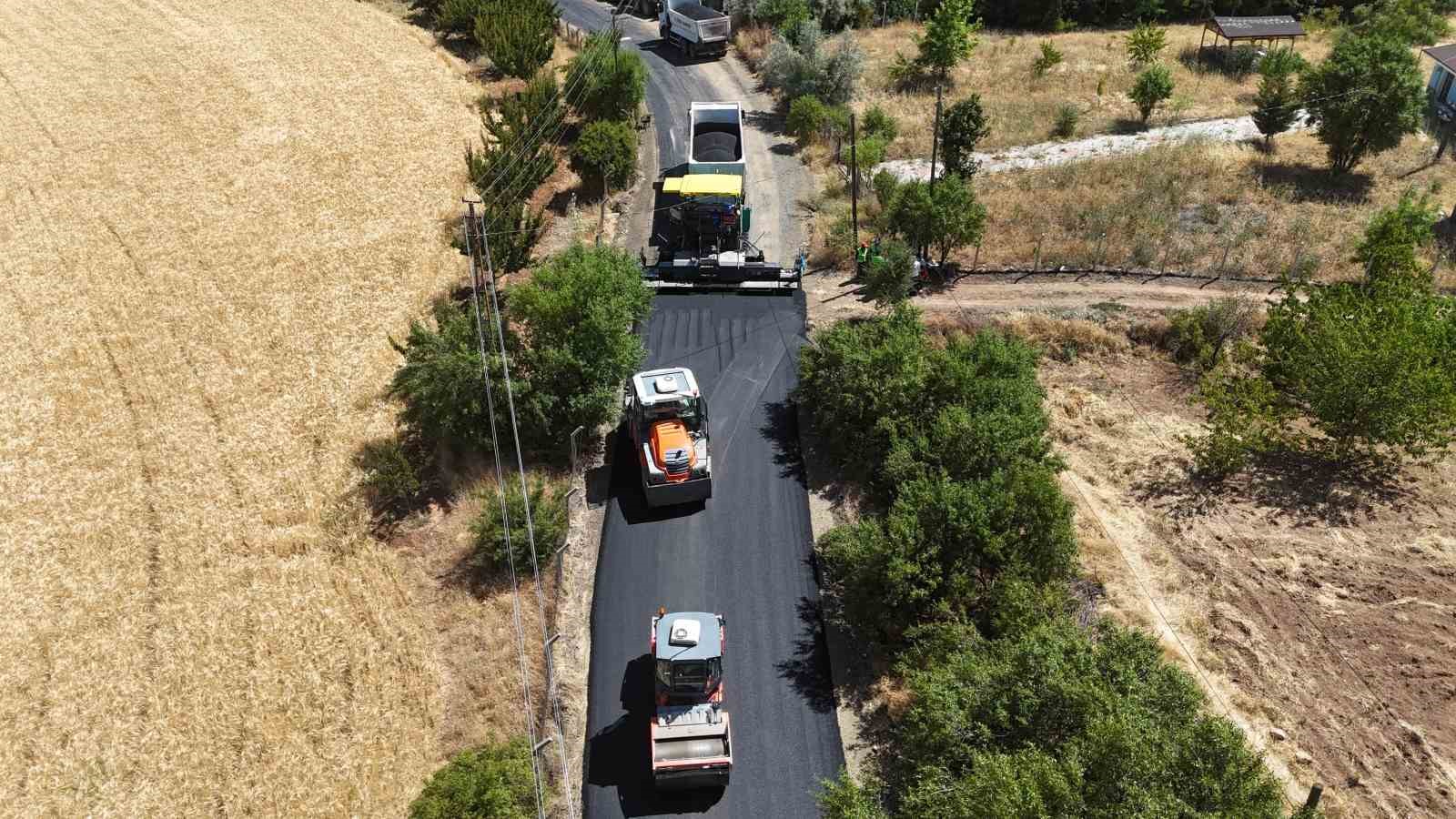 Asfalt işçilerinin kavurucu sıcakta mesaisi sürüyor 4 asfalt iscilerinin kavurucu sicakta mesaisi suruyor 0 h34Gwi6d