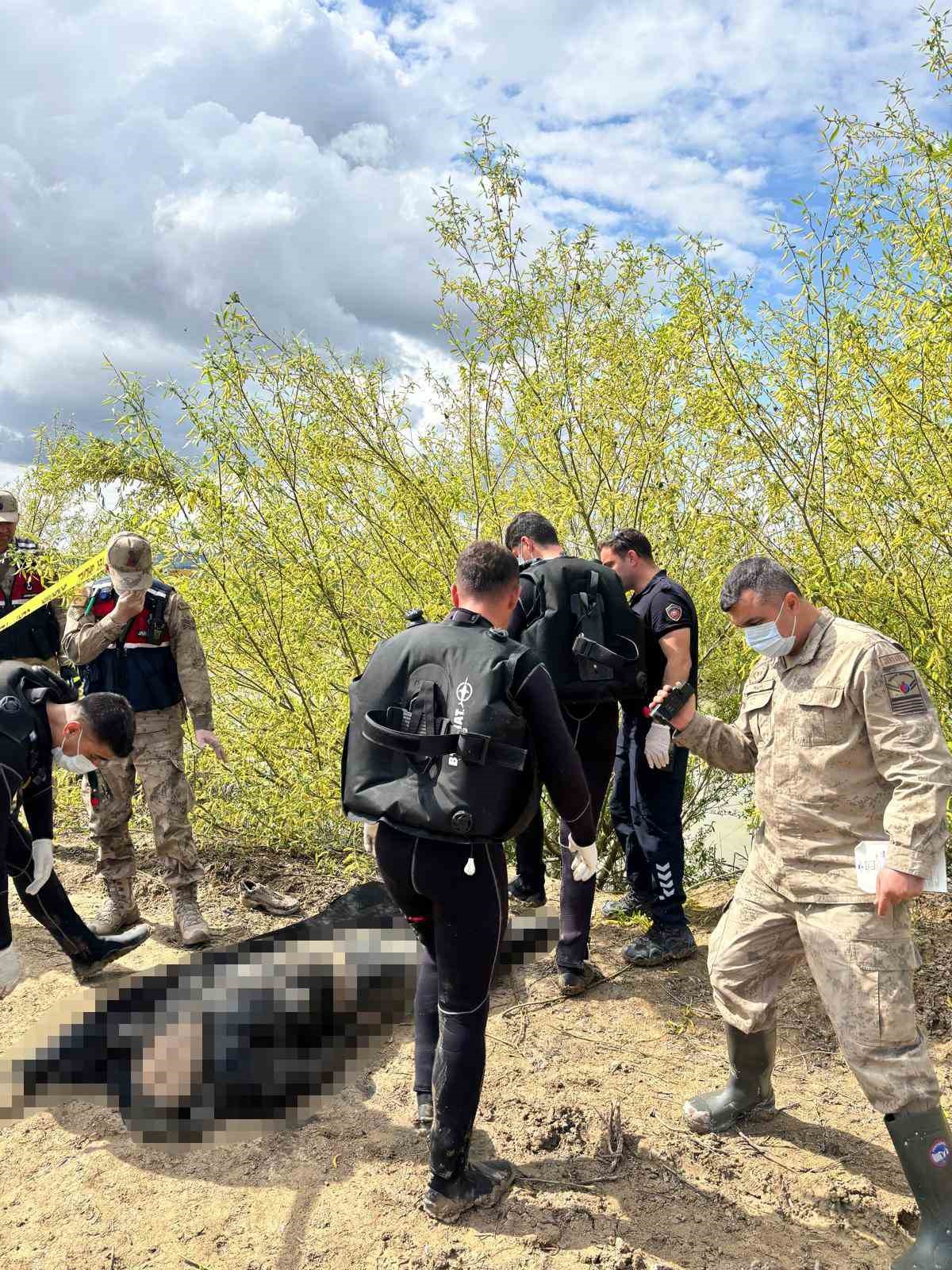 asi nehrinde kimligi belirsiz erkek cesedi bulundu 1 Zjev7VGI