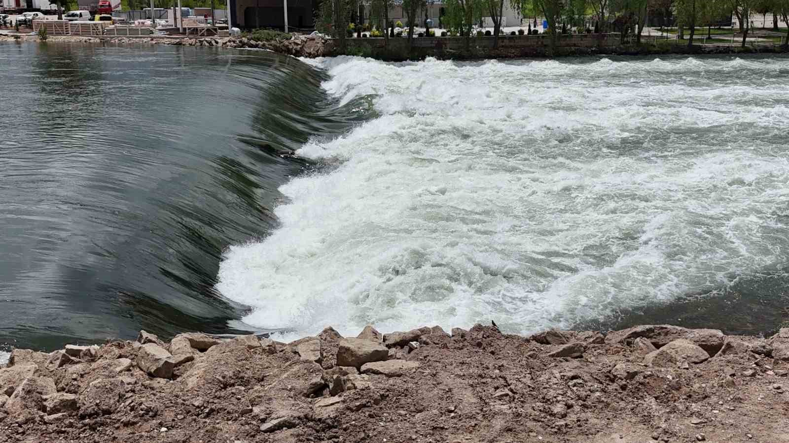 asiri yagislar nedeniyle su seviyesi yukselen kizilirmak dron ile goruntulendi 3