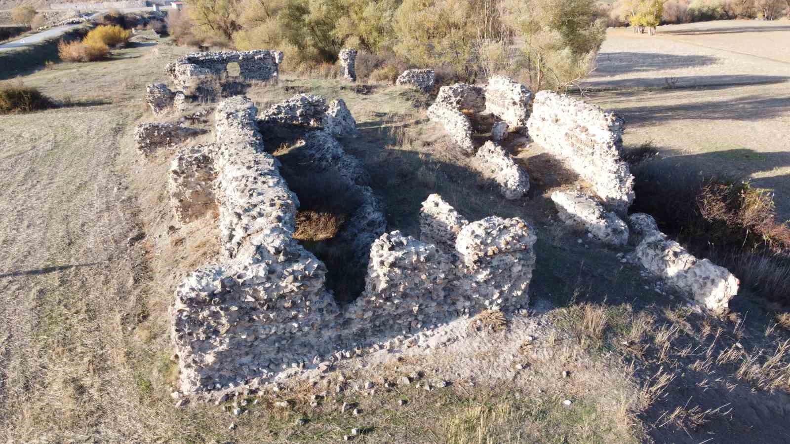 asirlara meydan okuyan han restore edilmeyi bekliyor 1 YUSNhzdz