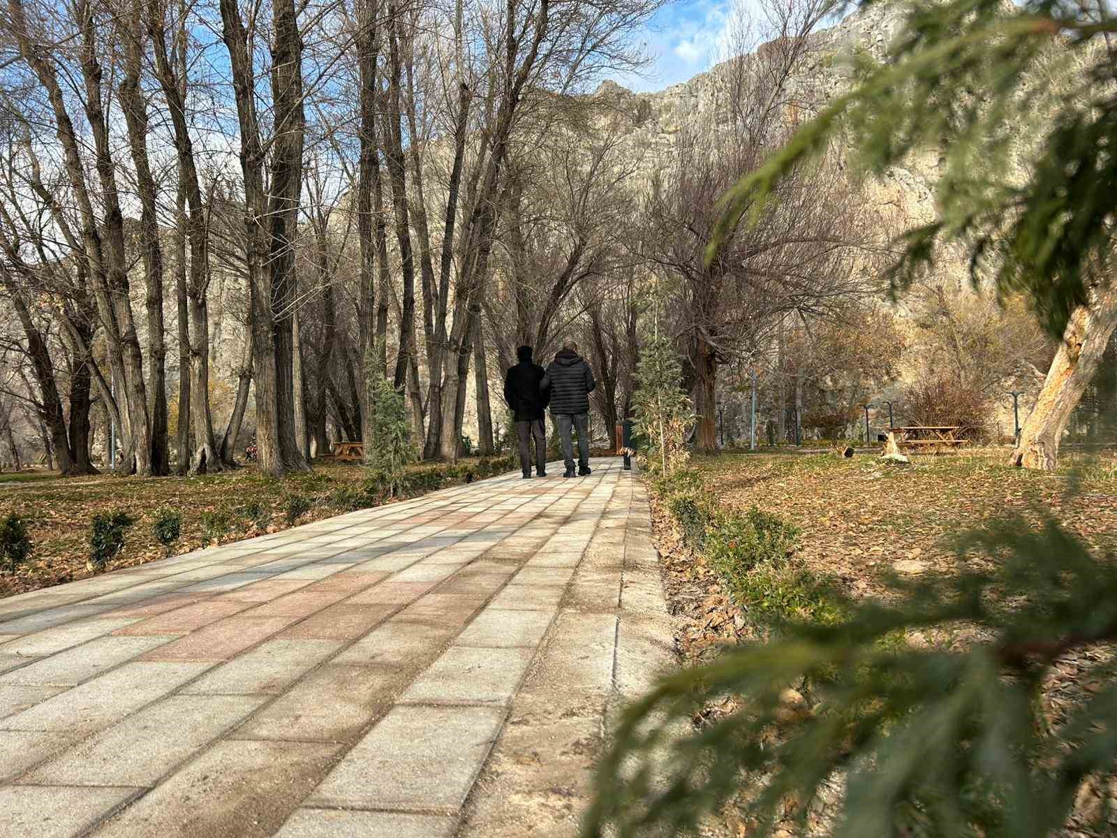 asirlarin izini tasiyan horhor medresesi camii cevre duzenlemesiyle yeniden nefes aldi 7