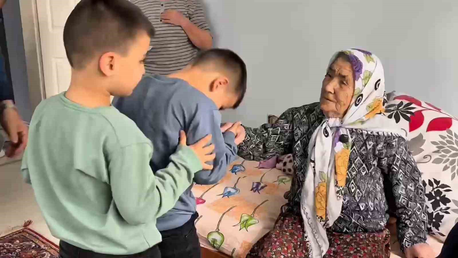 asirlik omrunde 187 bayram gordu 0 witXFBNQ