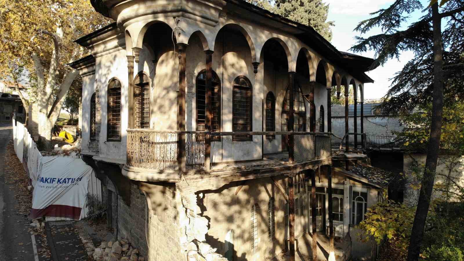 asirlik tarihi evler restorasyon bekliyor 1 TljJeigg