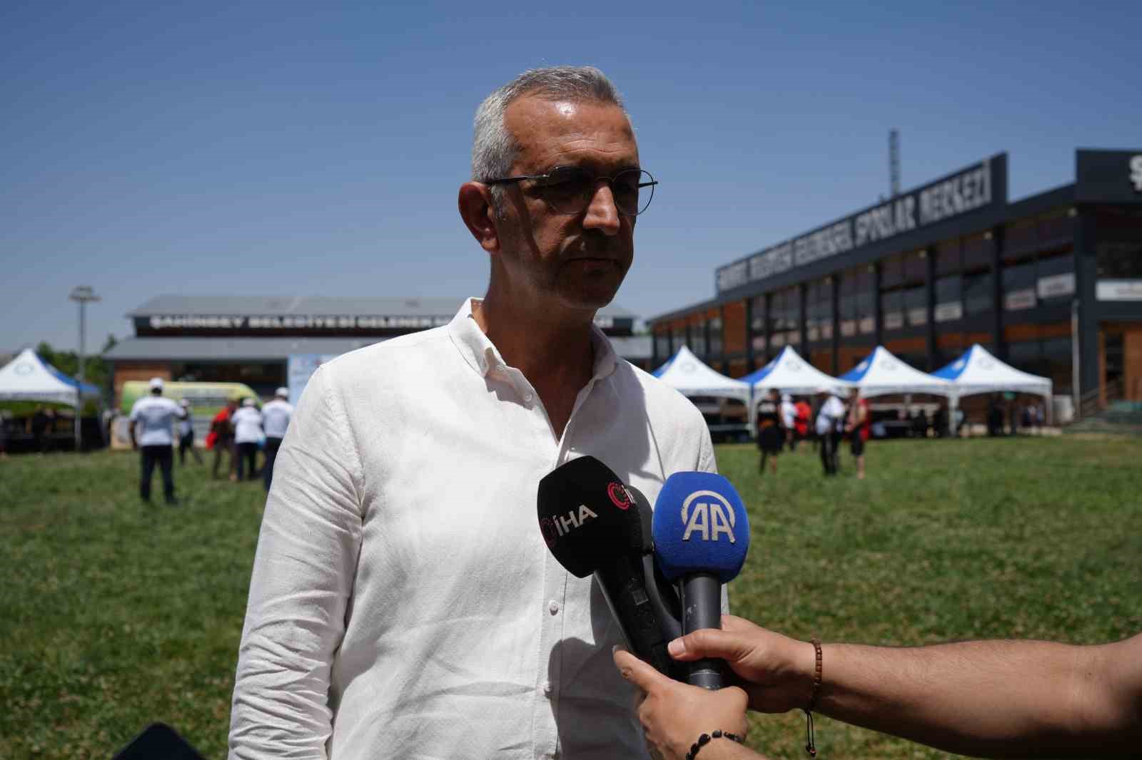 Aşırtmalı Aba Güreşi Türkiye Şampiyonası Şahinbey er meydanında başladı 10 asirtmali aba guresi turkiye sampiyonasi sahinbey er meydaninda basladi 6