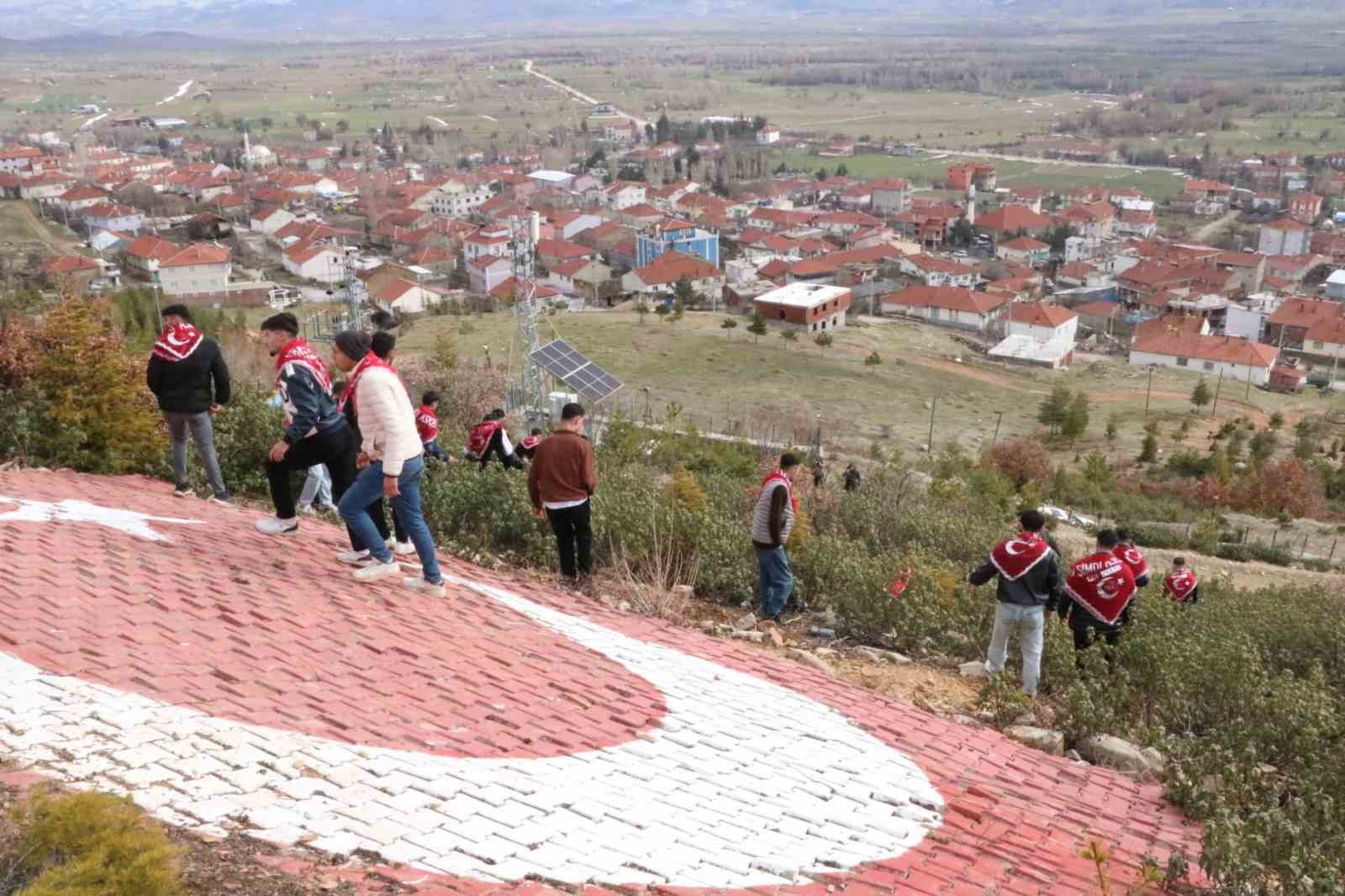 asker adaylari ilk nobetlerini koylerindeki bu tepede tutuyor 1 9ycpC1zi