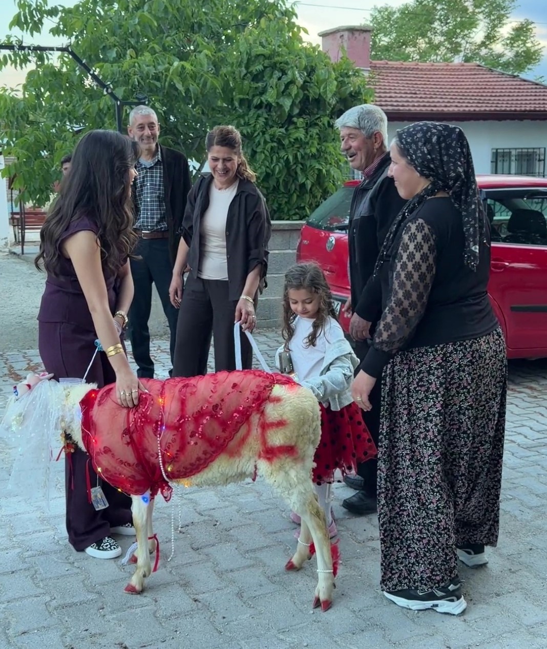 askerdeki damattan nisanlisina hediye koc 2 I5EhJgO9