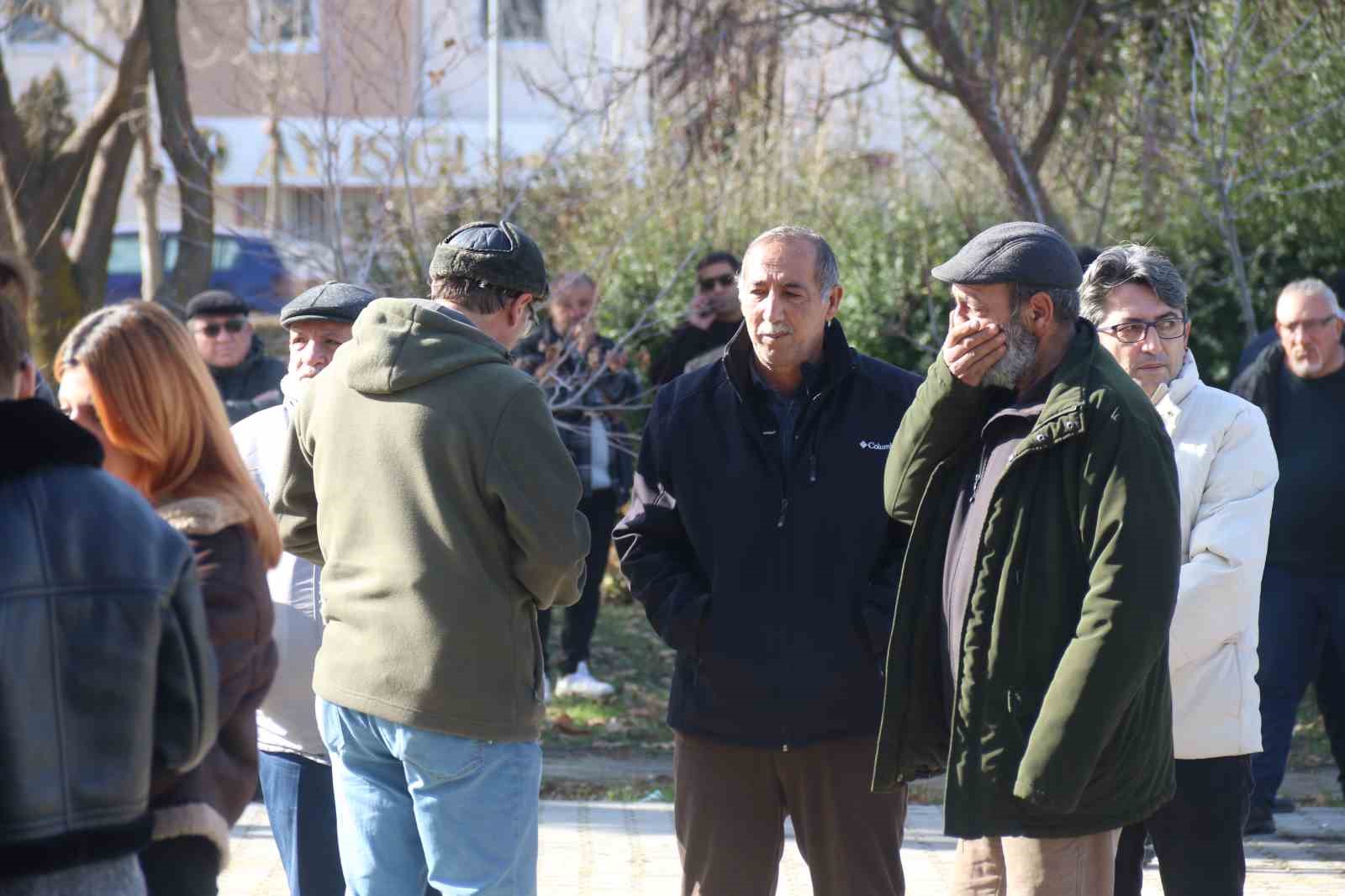 askere gidecekti tabutuna o simdi asker yazili tulbent serildi 18 nCqDBMsi