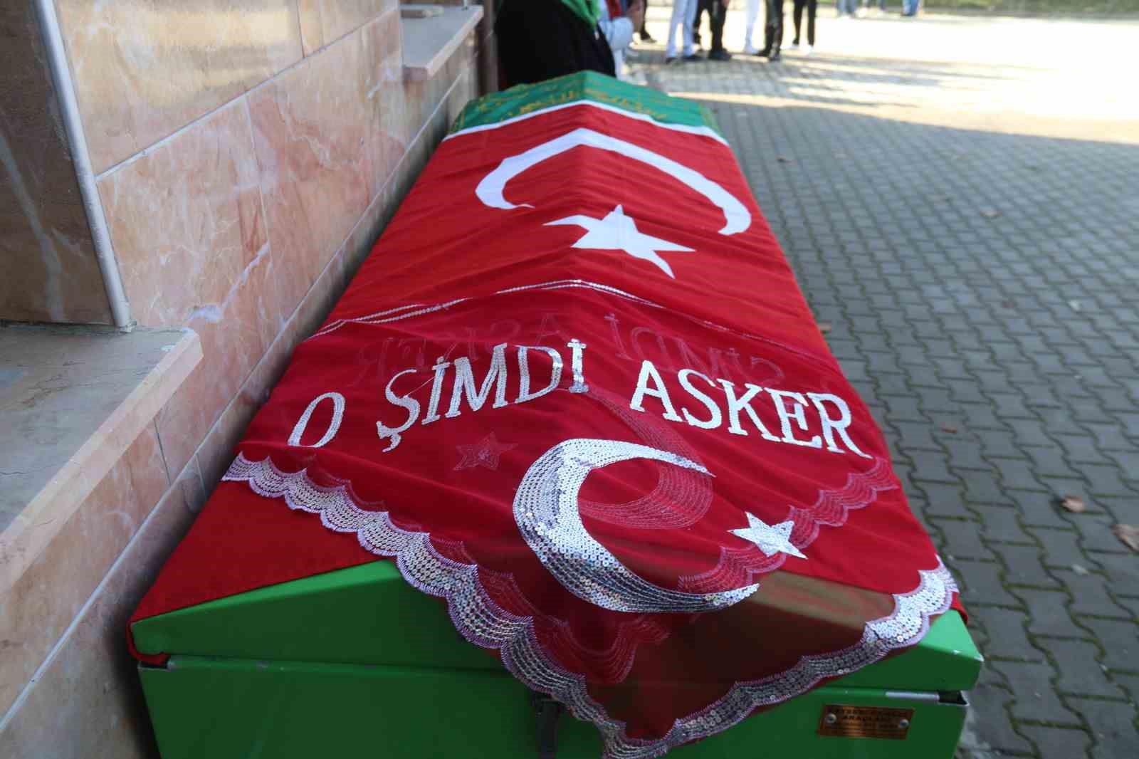 askere gidecekti tabutuna o simdi asker yazili tulbent serildi 9 CarIdHGt
