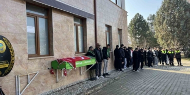 askere-gidecekti-tabutuna-o-simdi-asker-yazili-tulbent-serildi-PiAWWCZv.jpg