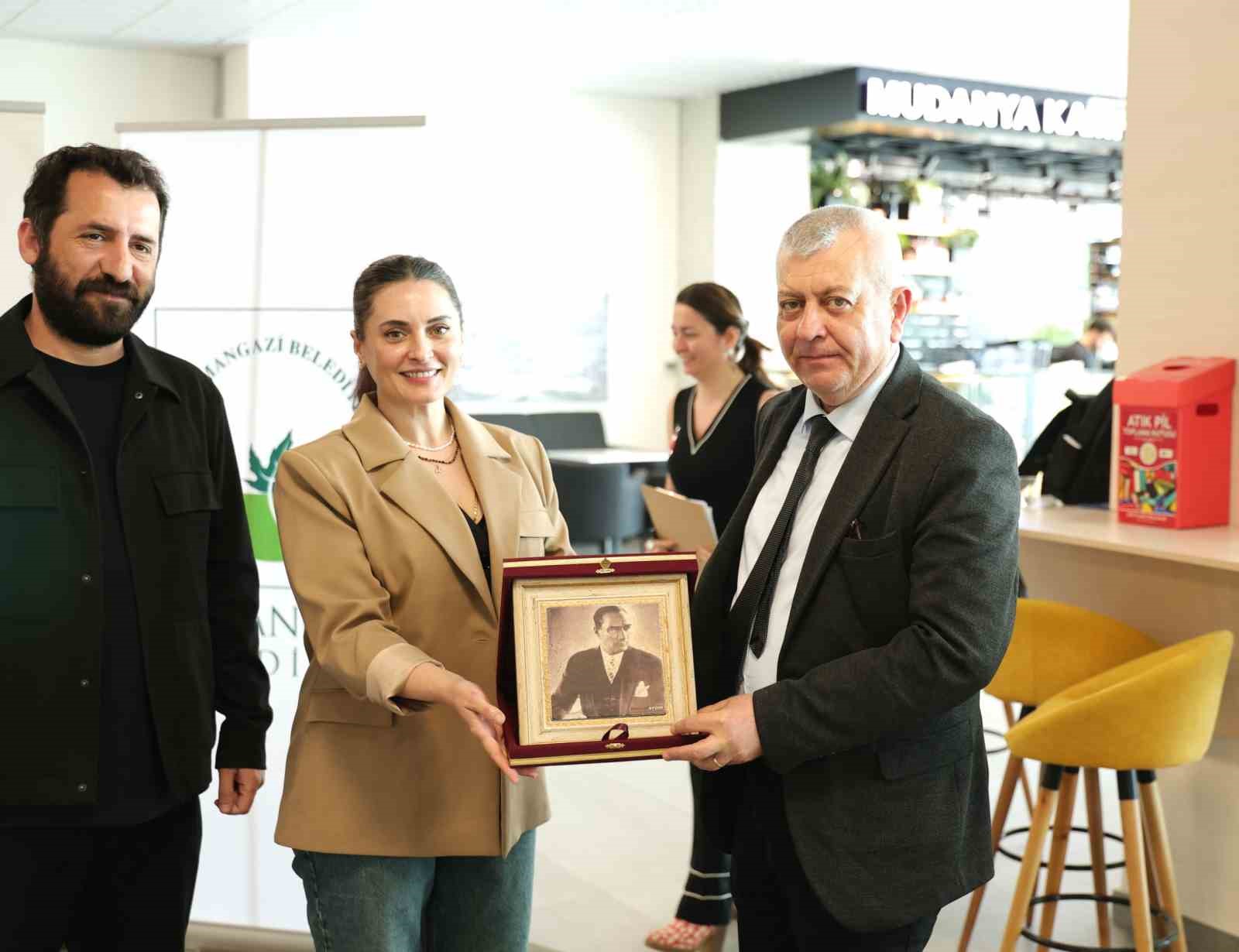 aslihan gurbuz osmangazide unutulmaz bir bulusmaya imza atti 2 AP9IL26G