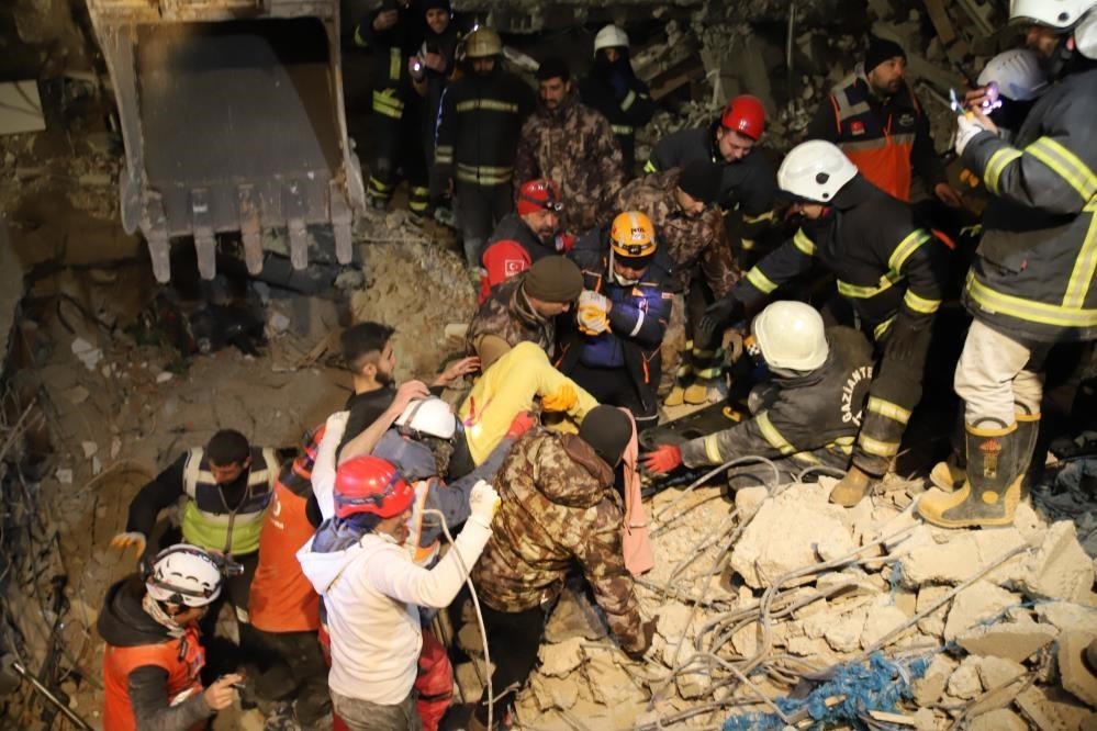 asrin felaketinde idrarini icerek hayatta kalmisti aradan gecen 3 yila ragmen o gunleri unutamiyor