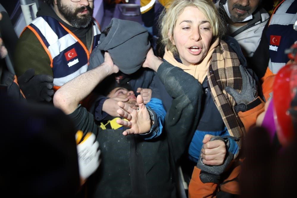 asrin felaketinde idrarini icerek hayatta kalmisti aradan gecen 3 yila ragmen o gunleri unutamiyor