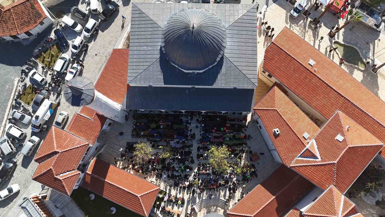 Asrın felaketinde yerle bir olan Habibi Neccar Camii’nde 6 Şubat’ın ardından ilk cuma namazı kılındı 5 asrin felaketinde yerle bir olan habibi neccar camiinde 6 subatin ardindan ilk cuma namazi ilztHs5j