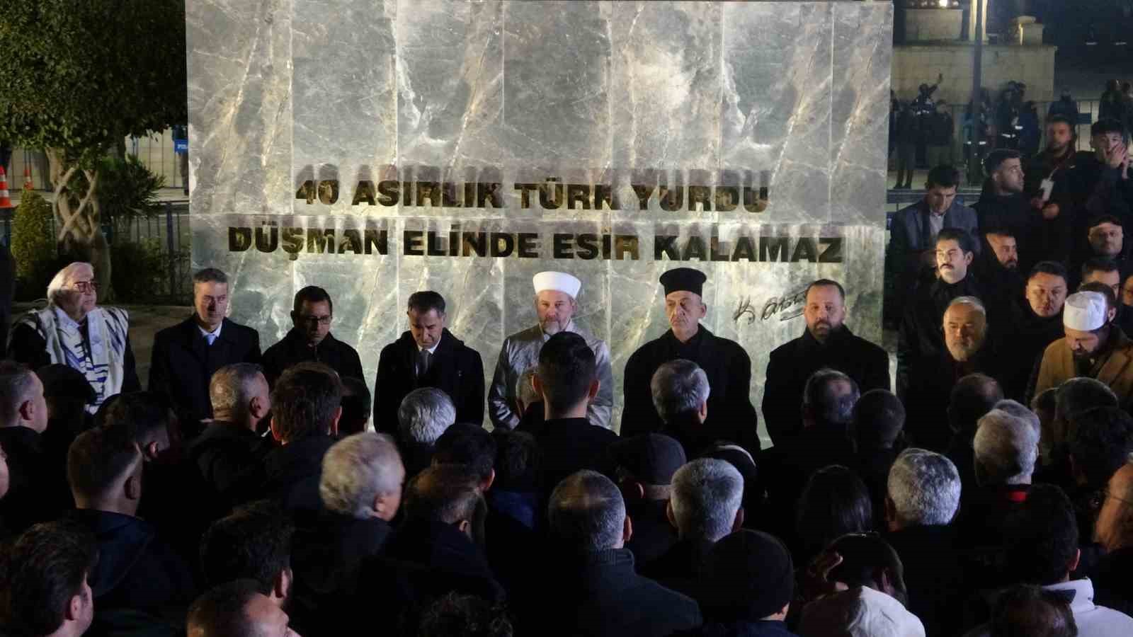 Asrın felaketinin 3’ünci yıl dönümünde Hatay’da binlerce kişi sessiz yürüyüş gerçekleştirdi 8 asrin felaketinin 3unci yil donumunde hatayda binlerce kisi sessiz yuruyus gerceklestirdi 4 62wTtllA