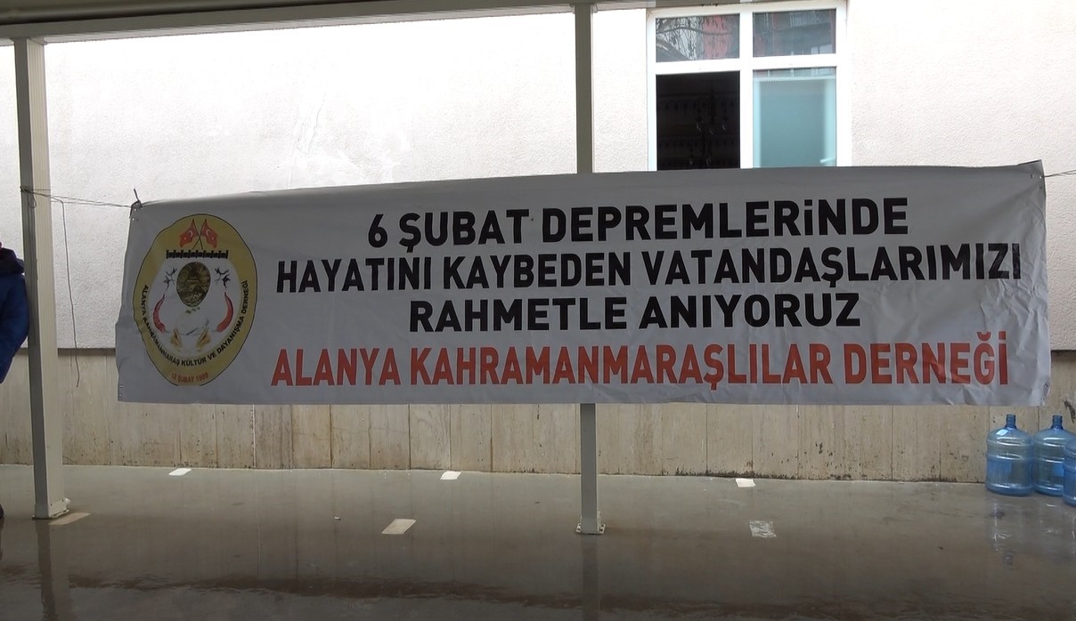 asrin felaketinin 3uncu yilinda alanyada yurekler ayni duada bulustu 7 hadlyy9X
