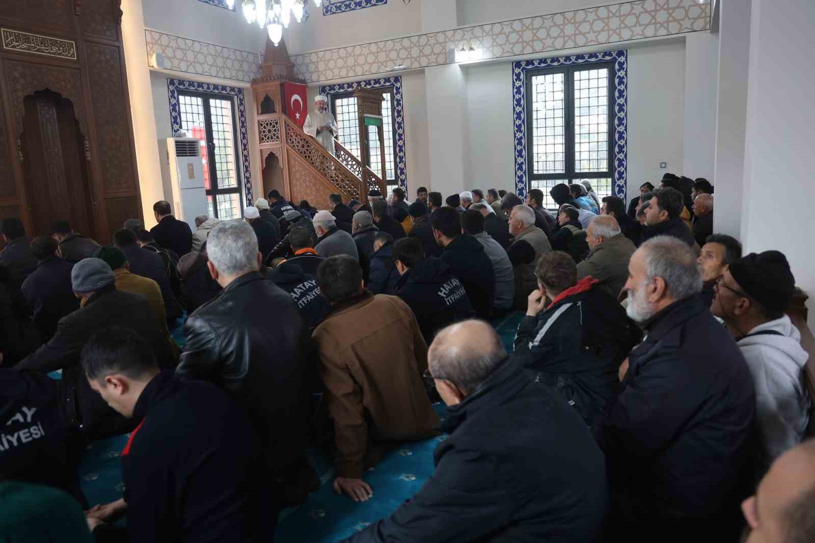 asrin felaketinin ardindan hatayda 119uncu cami ibadete acildi 1 imXOjC5O