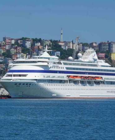 astoria-grande-yeniden-samsunda-rus-turistlerin-ilgisi-suruyor-4yM42JZS.jpg