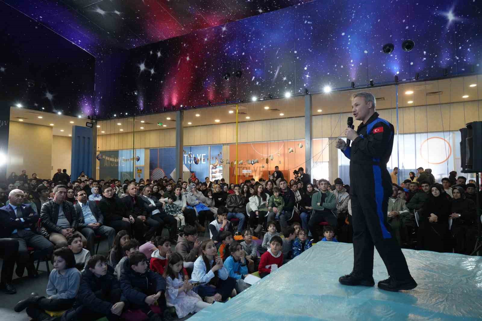 astronot alper gezeravci 2027de aya erisim noktasinda koyulmus hedefimiz var 3 cDzRP2Xr