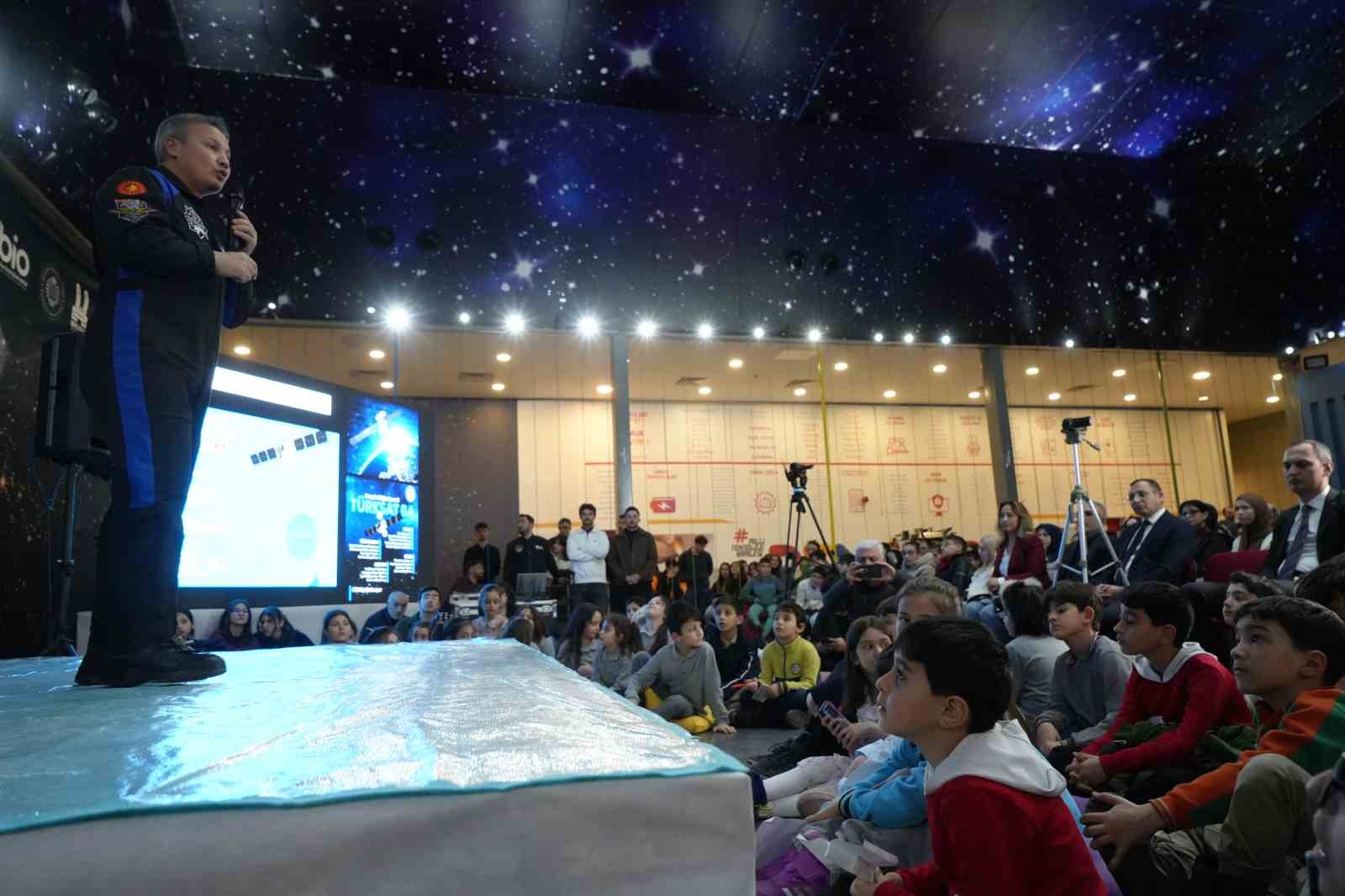 astronot alper gezeravci 2027de aya erisim noktasinda koyulmus hedefimiz var 4 68QPwAXt