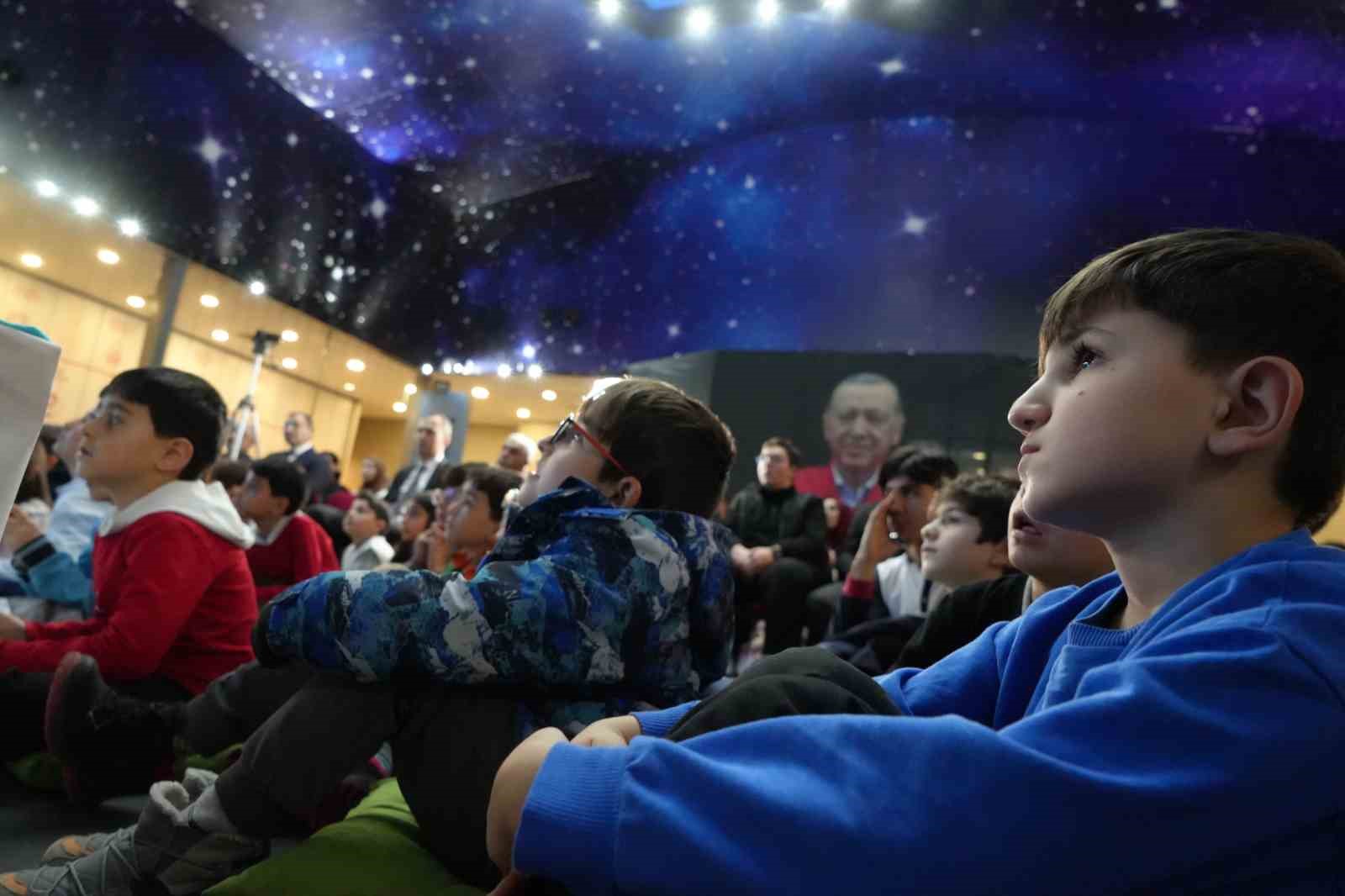 astronot alper gezeravci 2027de aya erisim noktasinda koyulmus hedefimiz var 5 LwDckHiG