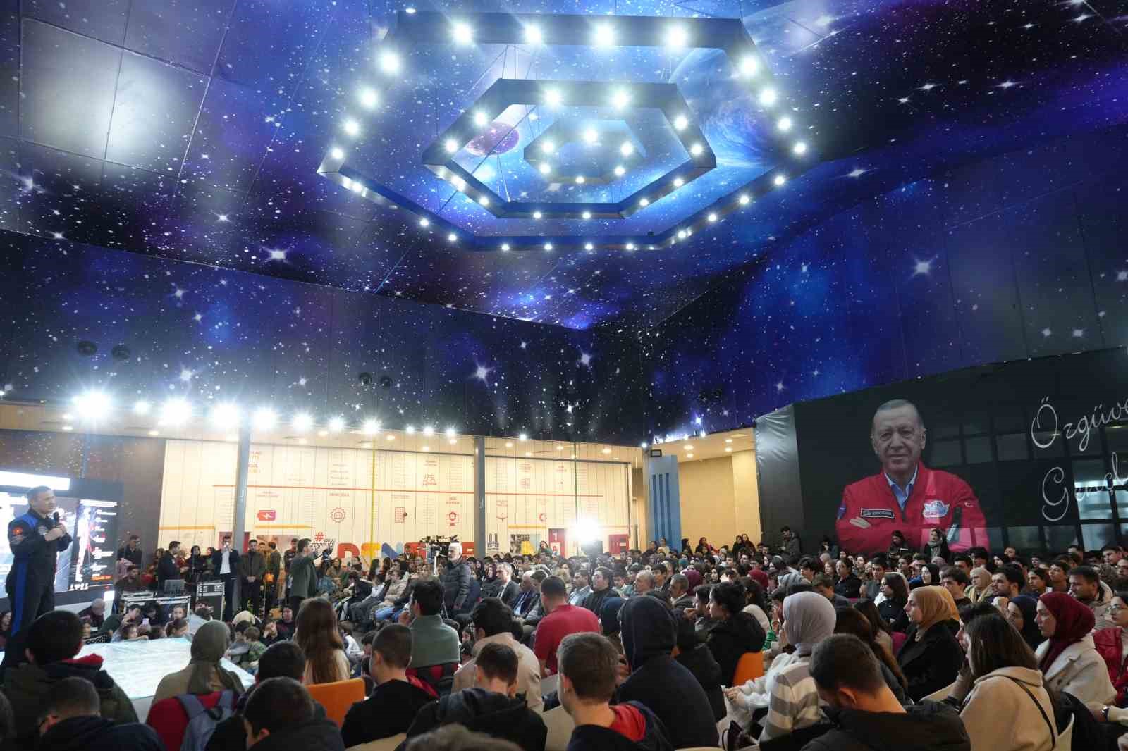 astronot alper gezeravci 2027de aya erisim noktasinda koyulmus hedefimiz var 8 XywVLdWh