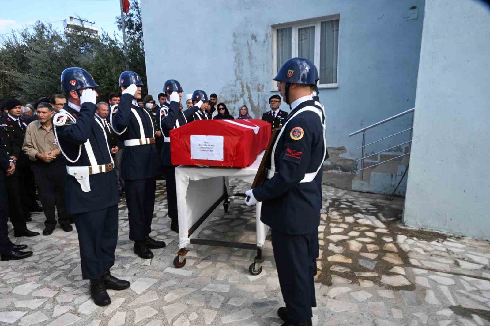 astsubay mustafa yilmaz son yolculuguna ugurlandi 5 iDcslDVT