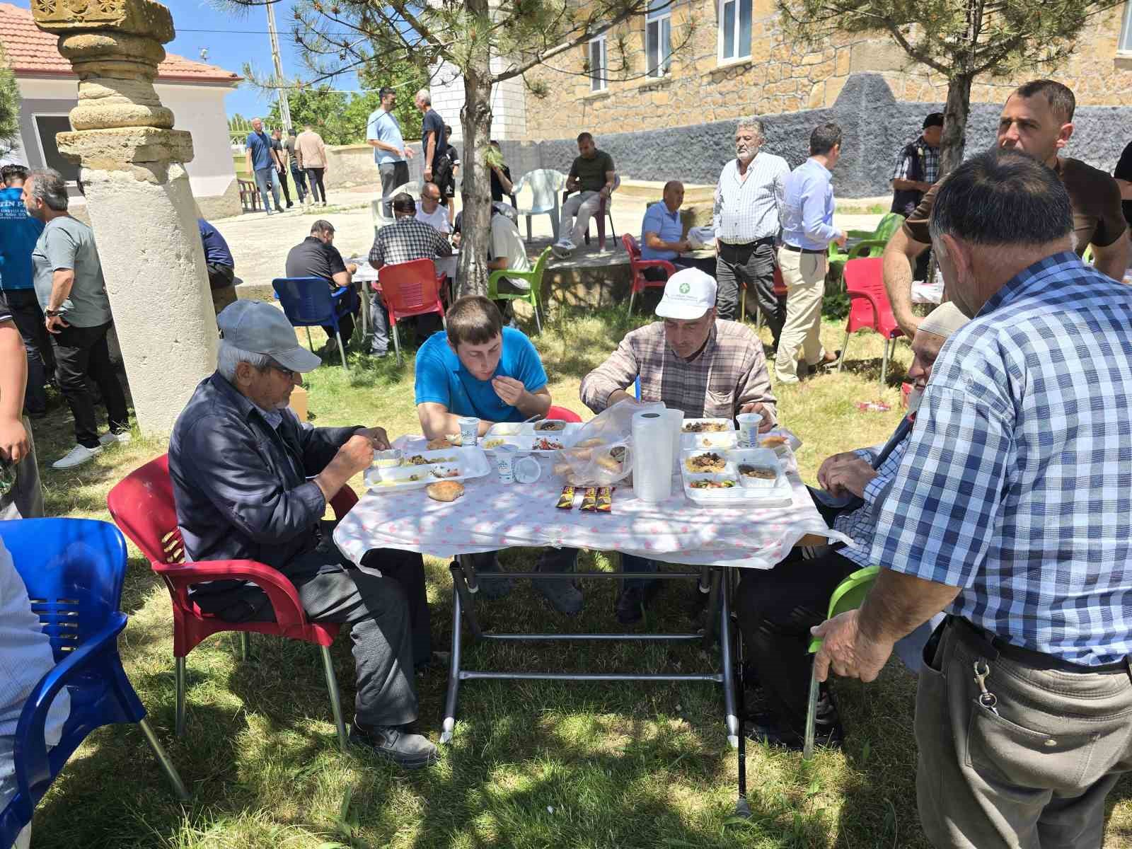 asure birlige sebep oldu onlarca kisi sofrada bulustu 1 rFsGC3LH