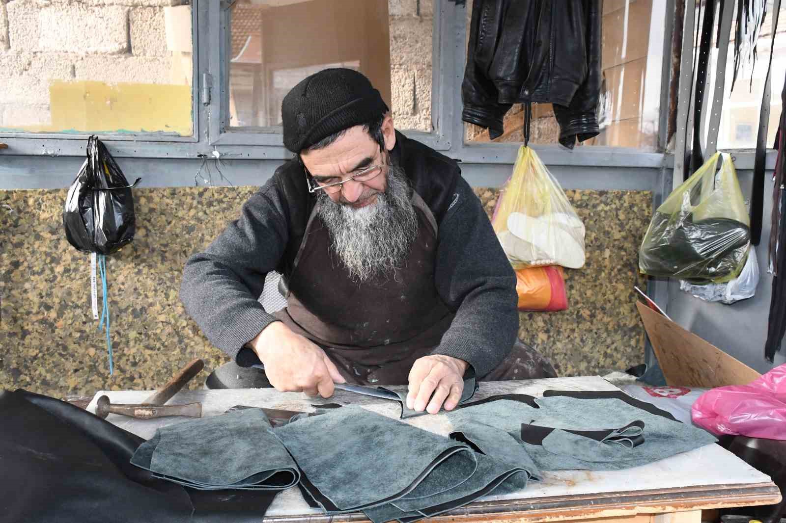 ata meslegi zamana direniyor yozgatta kirgizlarin deri islemeciligi yok olma tehlikesiyle karsi karsiya 4 jcNKHIb8