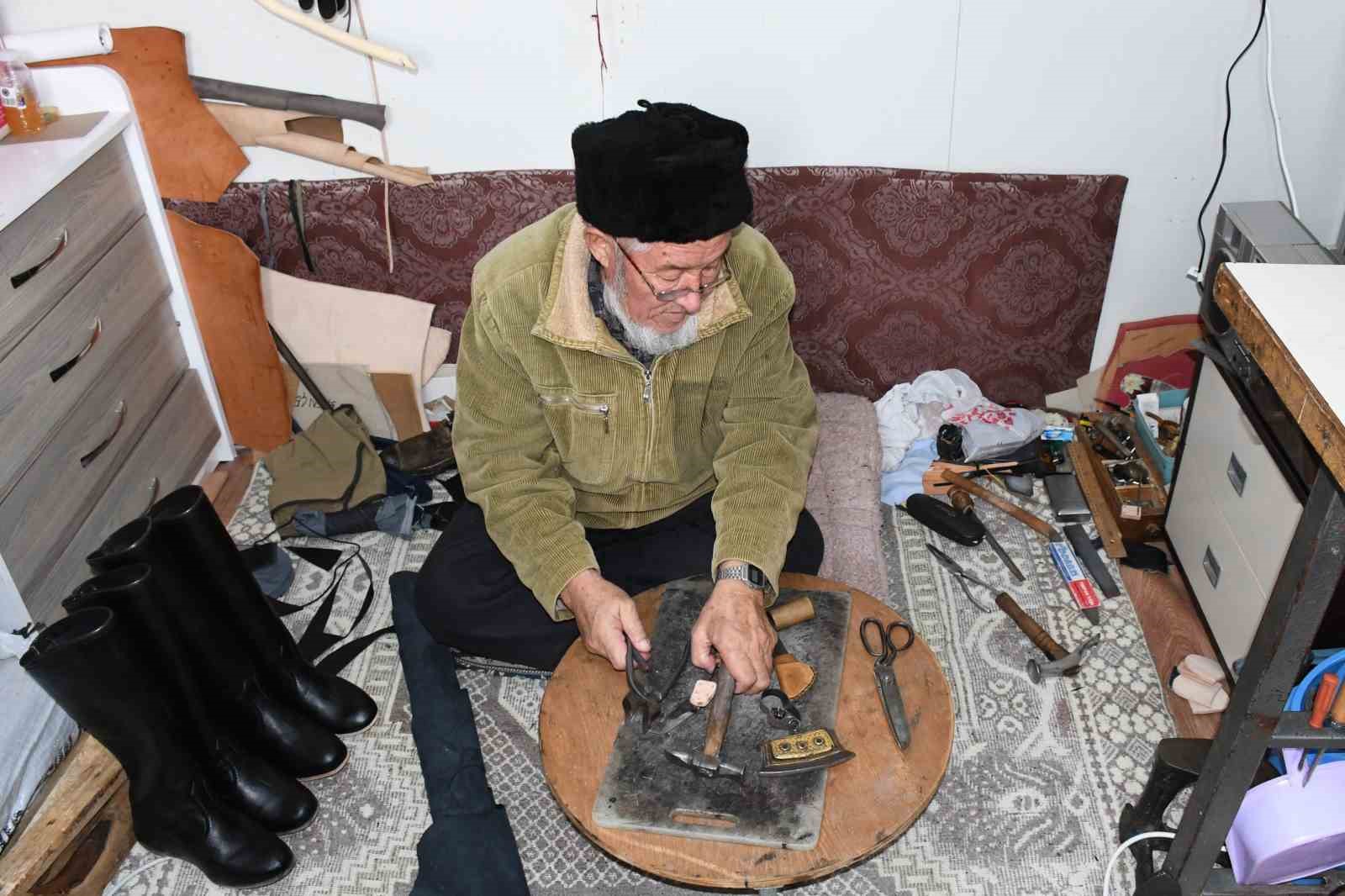 ata meslegi zamana direniyor yozgatta kirgizlarin deri islemeciligi yok olma tehlikesiyle karsi karsiya 6 kw6yDB8L