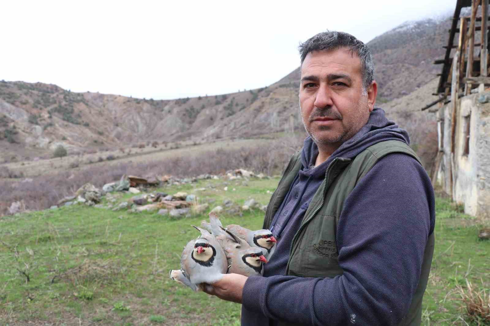 Atadan toruna kalan miras: "Baskın keklik" yöntemiyle dev envanter 6 atadan toruna kalan miras baskin keklik yontemiyle dev envanter 2 CmYHUf9t