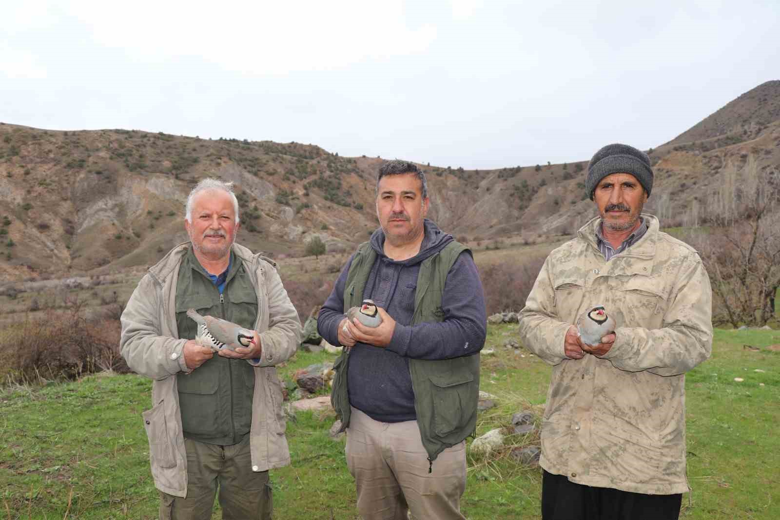 Atadan toruna kalan miras: "Baskın keklik" yöntemiyle dev envanter 8 atadan toruna kalan miras baskin keklik yontemiyle dev envanter 4 1F3qLuhf