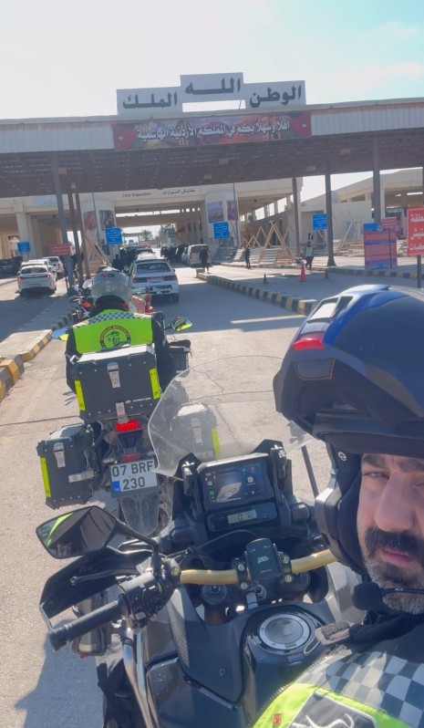 atalarinin develerle gittigi umre yolculugunu onlar motosikletleri ile yapti 4 9TNRVeSI