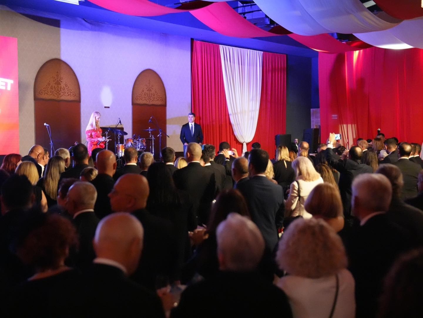 atasehirde cumhuriyetin 102 yilina ozel baloda unutulmaz gece 2 IVmJsYUX