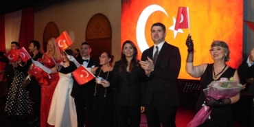 atasehirde-cumhuriyetin-102-yilina-ozel-baloda-unutulmaz-gece-Rlw2MfS7.jpg