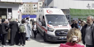 atasehirde-ortaokulda-zehirlenme-iddiasi-cok-sayida-ogrenci-hastaneye-kaldirildi-lOwJqLW8.jpg