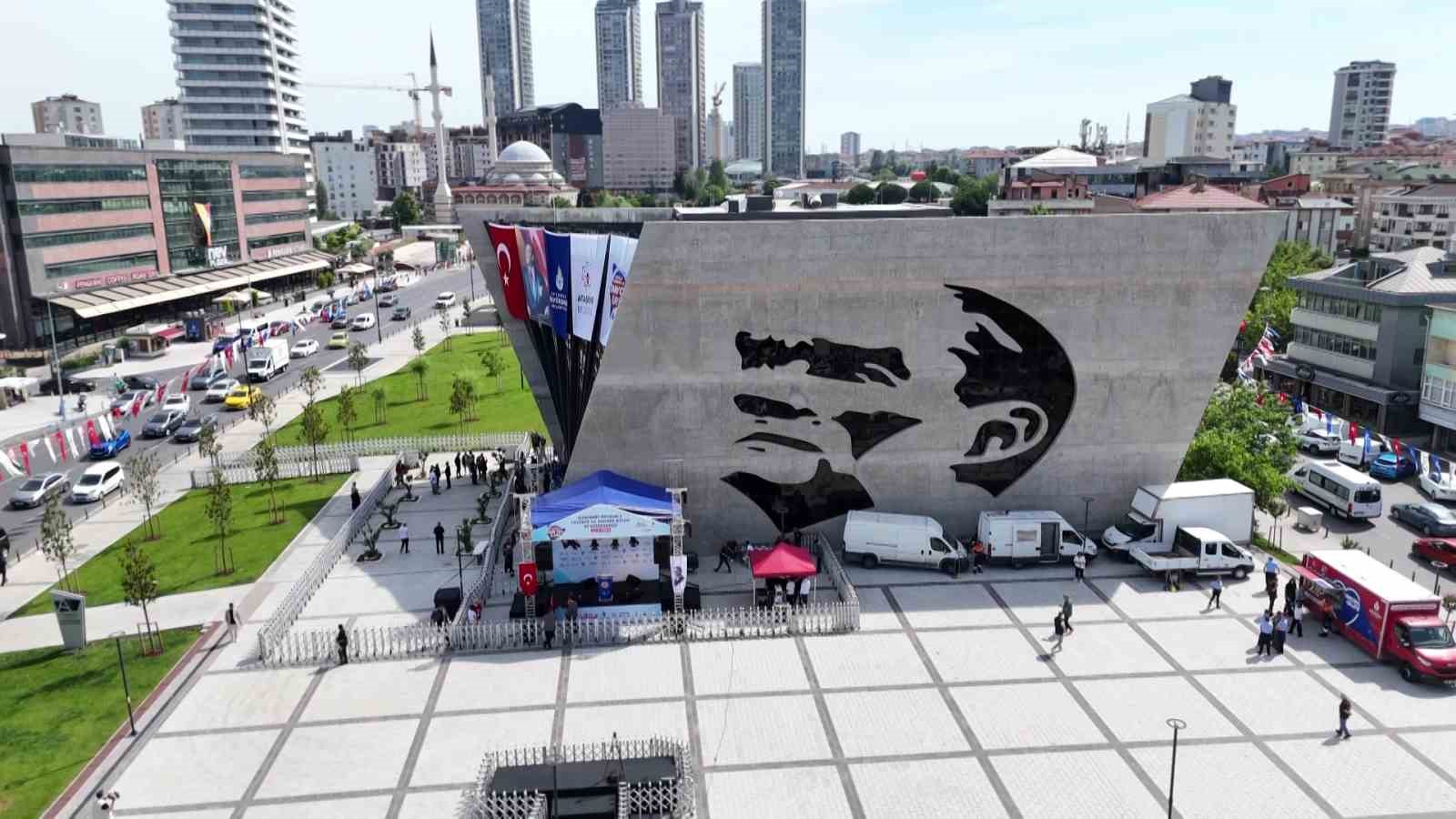 atasehirde yuzuncu yil ataturk muzesi ve kutuphanesi ile icerenkoy meydani acildi 0 qXhK1LOA