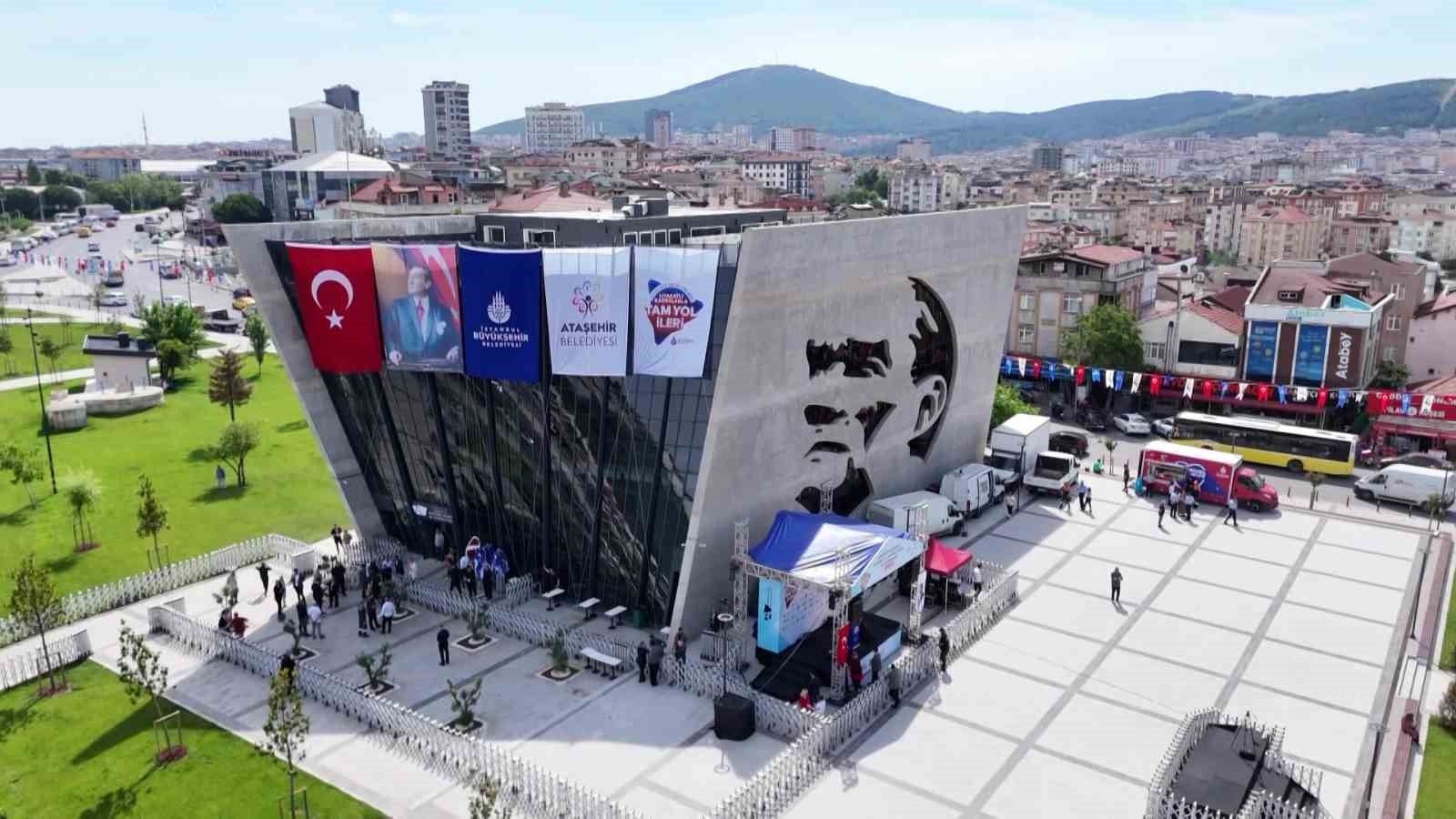 atasehirde yuzuncu yil ataturk muzesi ve kutuphanesi ile icerenkoy meydani acildi 1 lu4X5rap