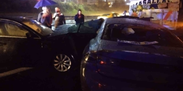 atasehirde-zincirleme-trafik-kazasi-6-yarali-yE2smaax.jpg