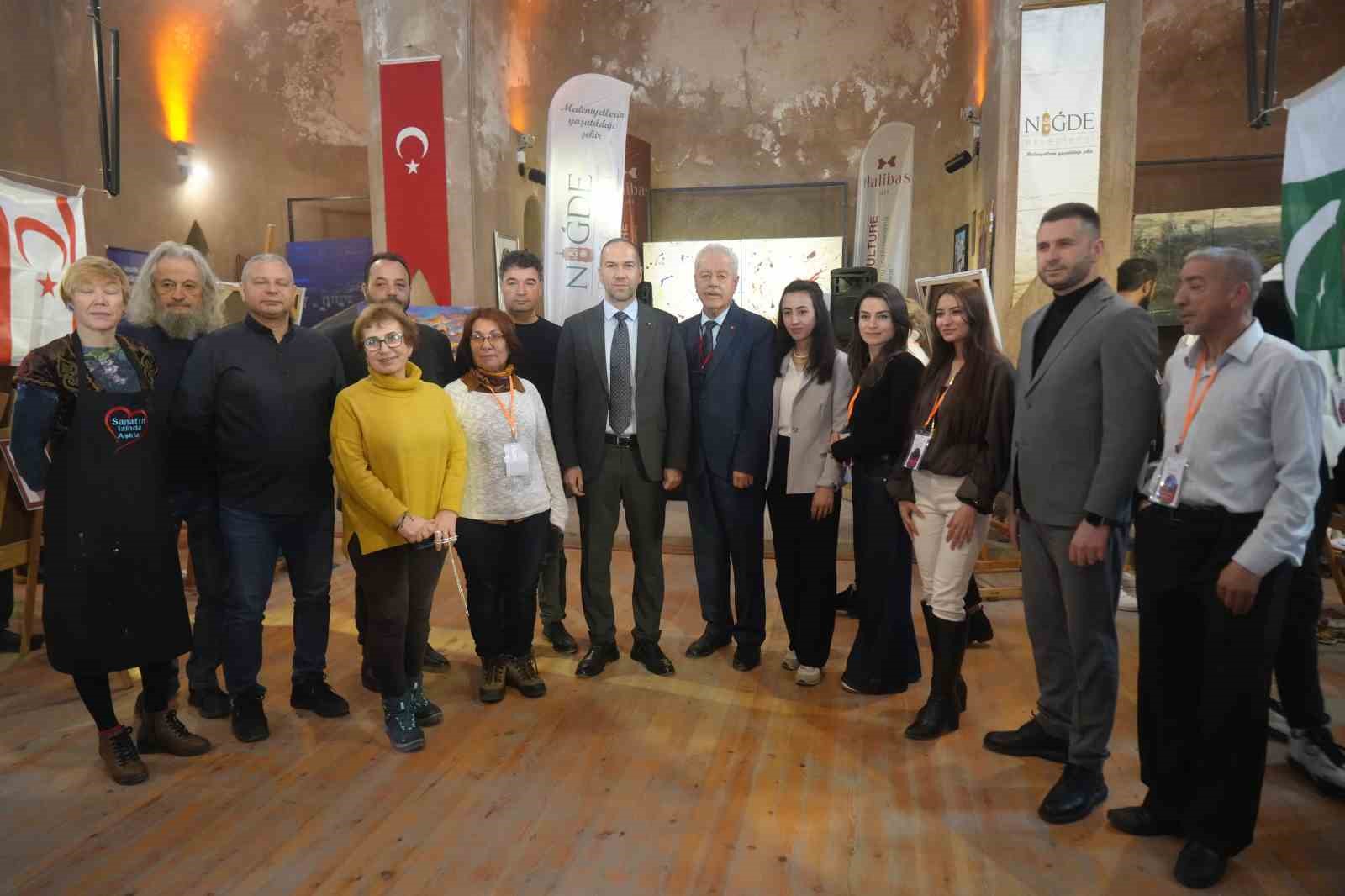 ataturk anisina nigdede anlamli calistay 5 uCRS4iit