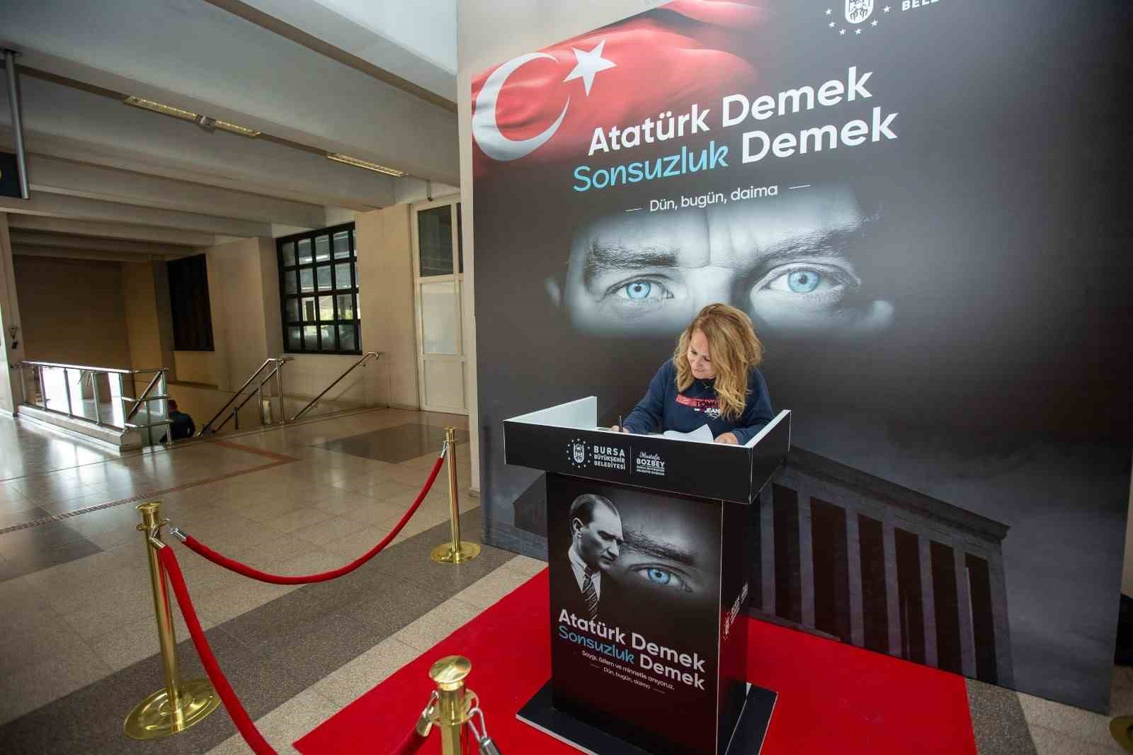 ataturke ozlem satirlara dokuluyor 0 BqfIcLJd