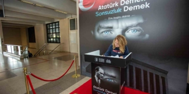 ataturke-ozlem-satirlara-dokuluyor-NPg7dcB1.jpg