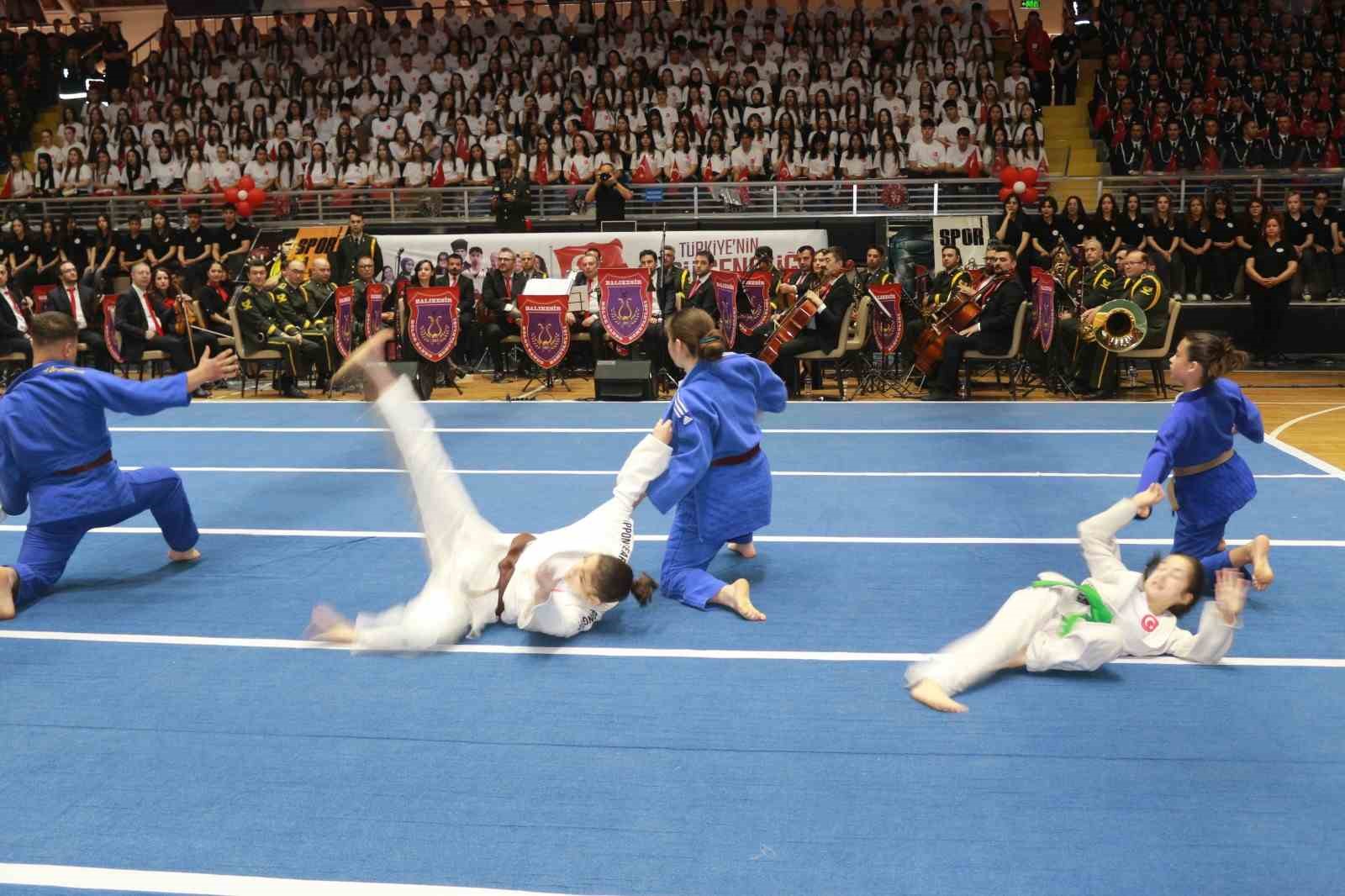 ataturku anma genclik ve spor bayrami coskuyla kutlandi 1 3gkdvEWV
