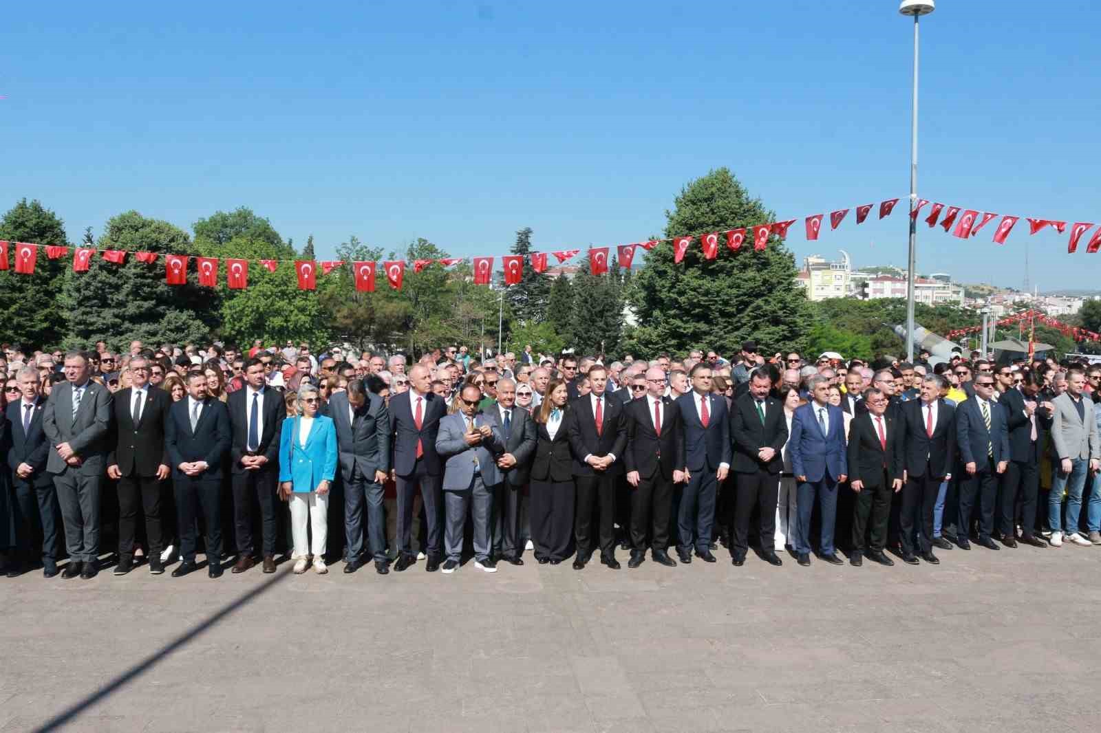 ataturku anma genclik ve spor bayrami coskuyla kutlandi 3 M7mbIED8