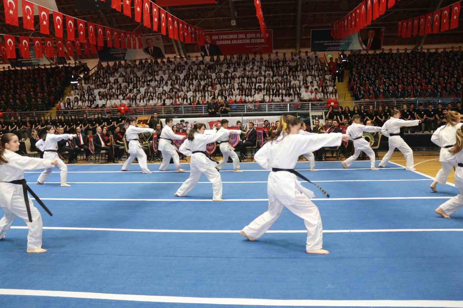 ataturku anma genclik ve spor bayrami coskuyla kutlandi 7 lCMWbvt3