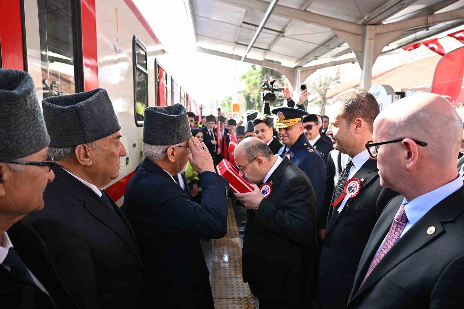 ataturkun balikesire gelisinin 103 yili kutlandi 0 C1tnkQif
