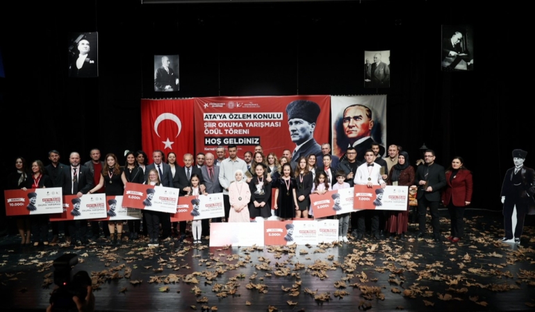ataya-ozlem-siir-okuma-yarismasinda-duygulu-anlar-yasandi-4pmFUX21.jpg